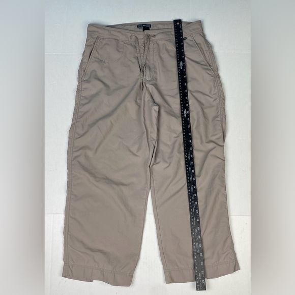 REI Women’s Size 14 Capri Pants Khaki Tan UPF 50 Nylon Outdoor Hiking Lot of 2 - Picture 2 of 11